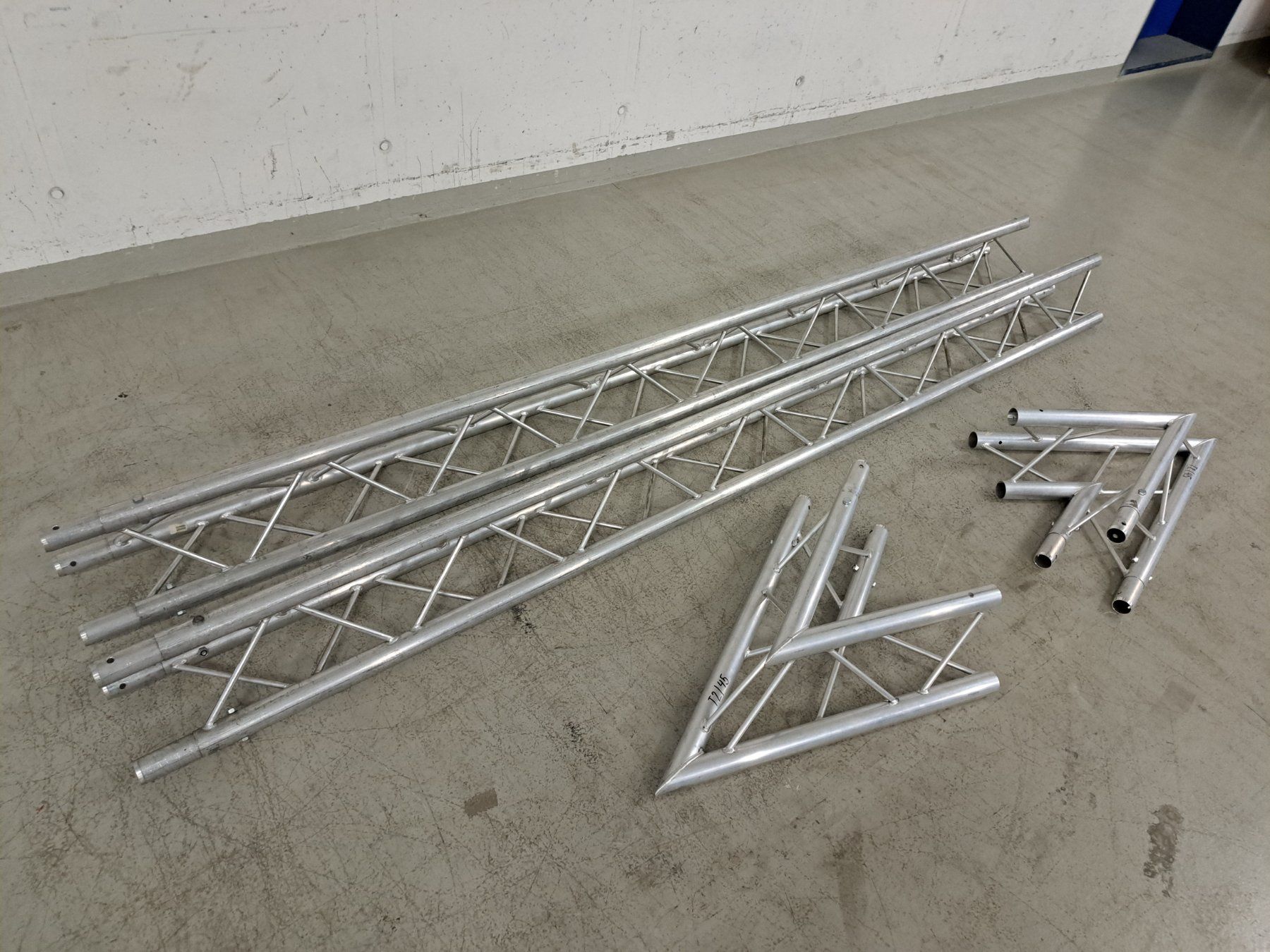 Truss: Trilite 3Punkt Traversen Set E vierteilig – Gebraucht aus Embrach von lichttechnik 4