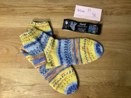 Wunderschöne, handgestrickte Hundertwasser Söckli