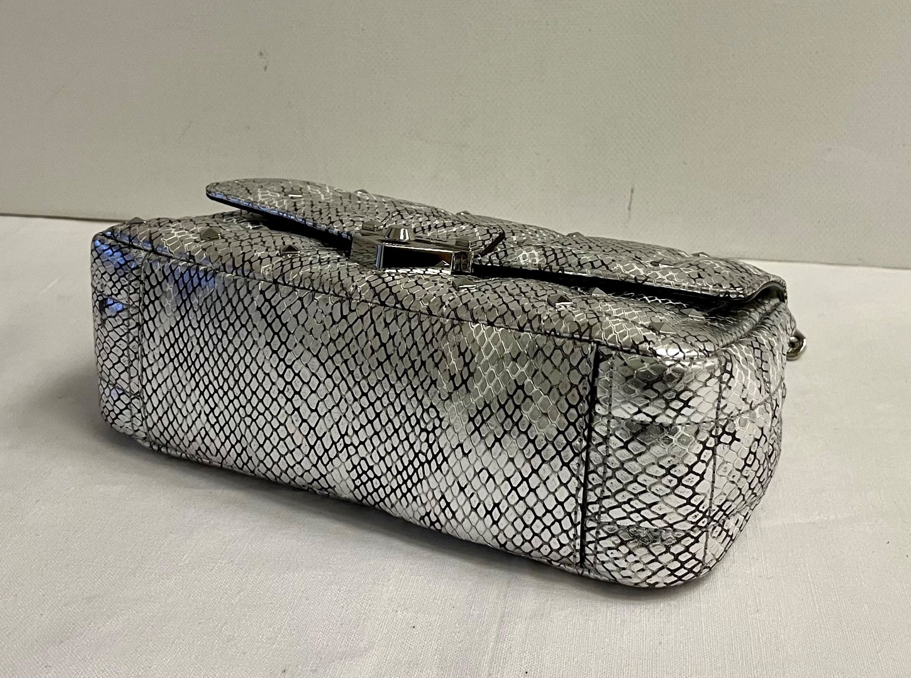 Michael Kors Taschen für Damen: Michael Kors - Crossbody - Vollleder - Silber – Gebraucht aus Basel von marinaliane 7
