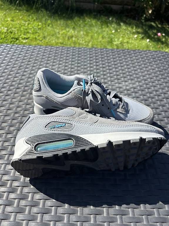 Nike Damenschuhe: Nike Air Max 90 Wolf 38.5 – Gebraucht aus Perroy von barballalla 1