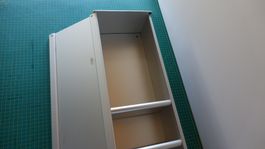 Aluminium-Spiegelschrank