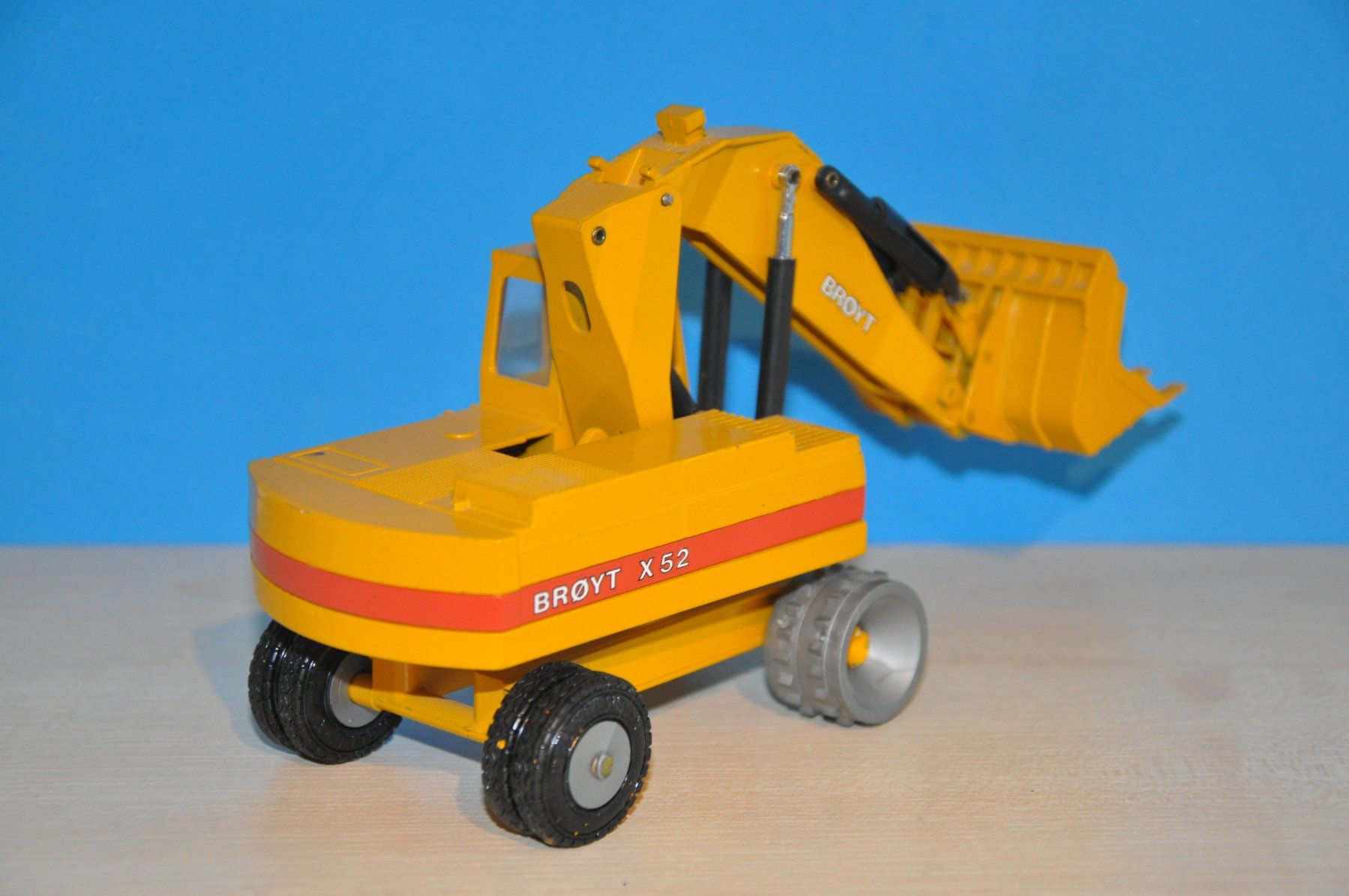 Kit di modellismo & Modellini statici: BROYT X 52 Mobilbagger – Usato da Mitlödi venduto da worker04 2