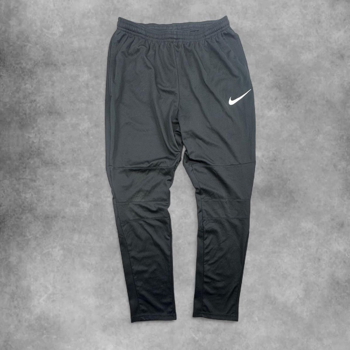 Nike Pantalons: Nike sweatpants black – D'occasion à Erlinsbach SO par TogaResell