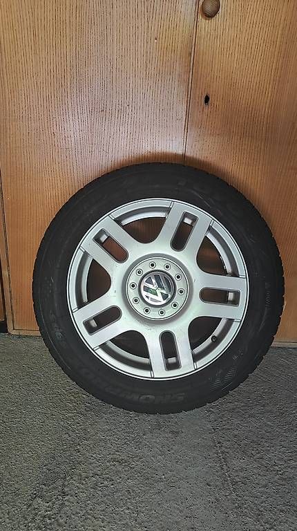 Pneus & Kompletträder: Roues hiver VW Golf 4 – Gebraucht aus Meyrin von bla_z925