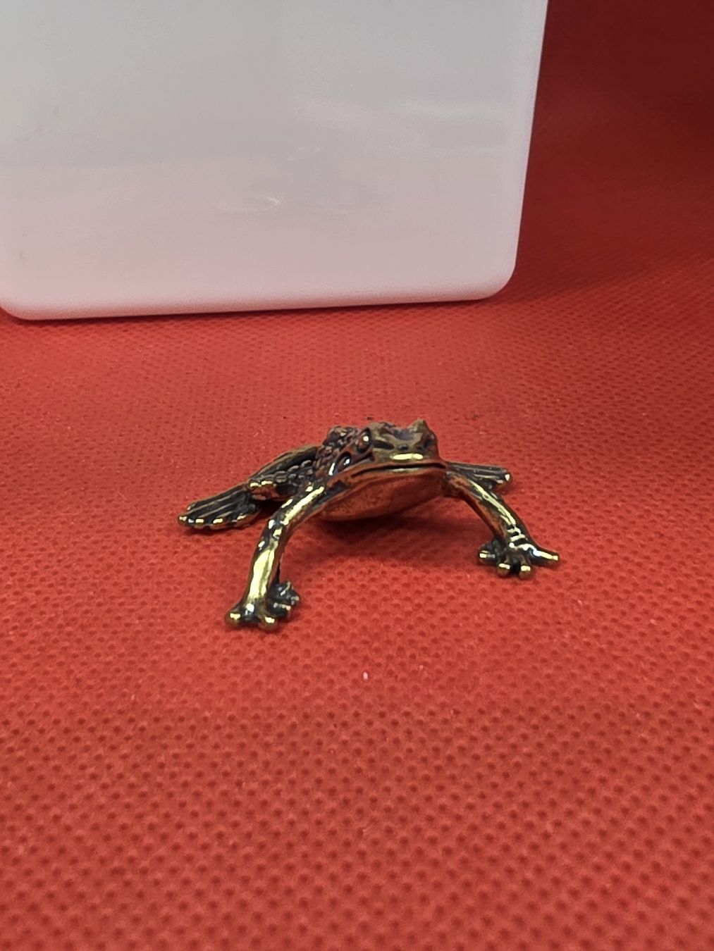 Statuette: Frosch Figur Messing klein antik  – Nuovo (secondo la descrizione) da Herisau venduto da Antiques.AR 1