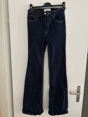 Pull&Bear Schlagjeans / Flared Jeans Dunkelblau Gr. 36-38