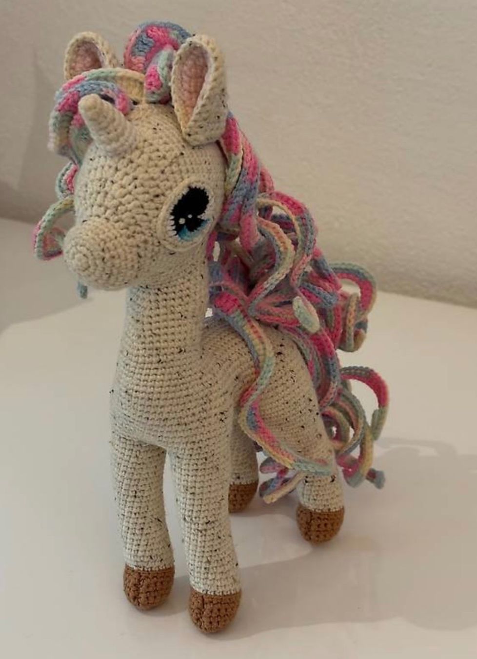 Bambole: Amigurumi Einhorn Häkelpuppe – Nuovo e nell'imballaggio originale da Vaduz venduto da NotNeeded 1