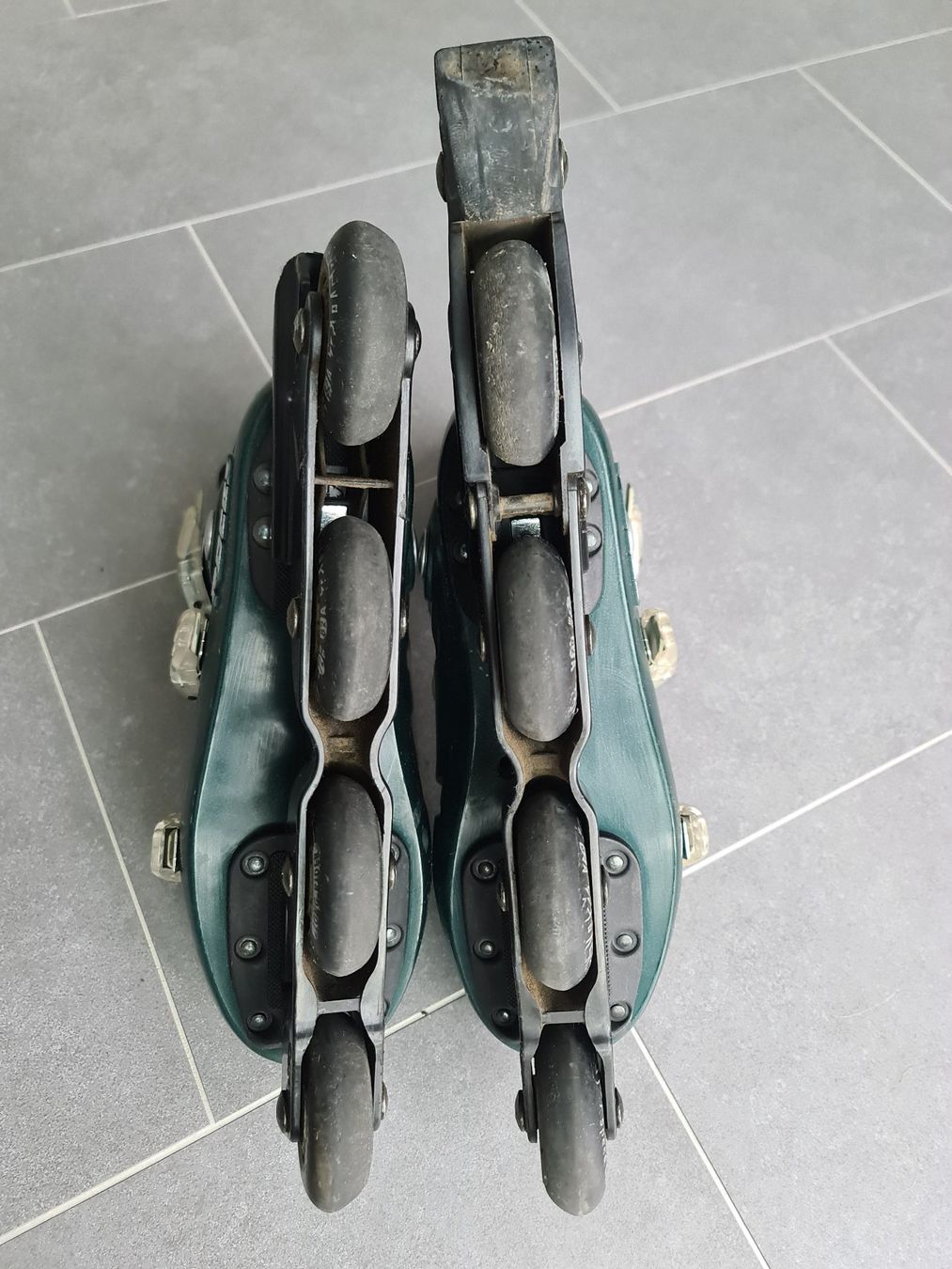 Pattini in linea & Pattini a rotelle: Rollerblades ROCES Gr. 45/46 Inlineskates Rollschuhe – Usato da Hausen AG venduto da Vugri 4
