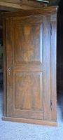 Kleiner, leichter antiker Holzschrank