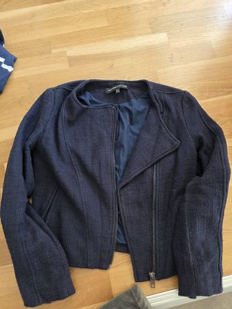 Damen Jacke dunkelblau Grösse 36 guter Zustand.