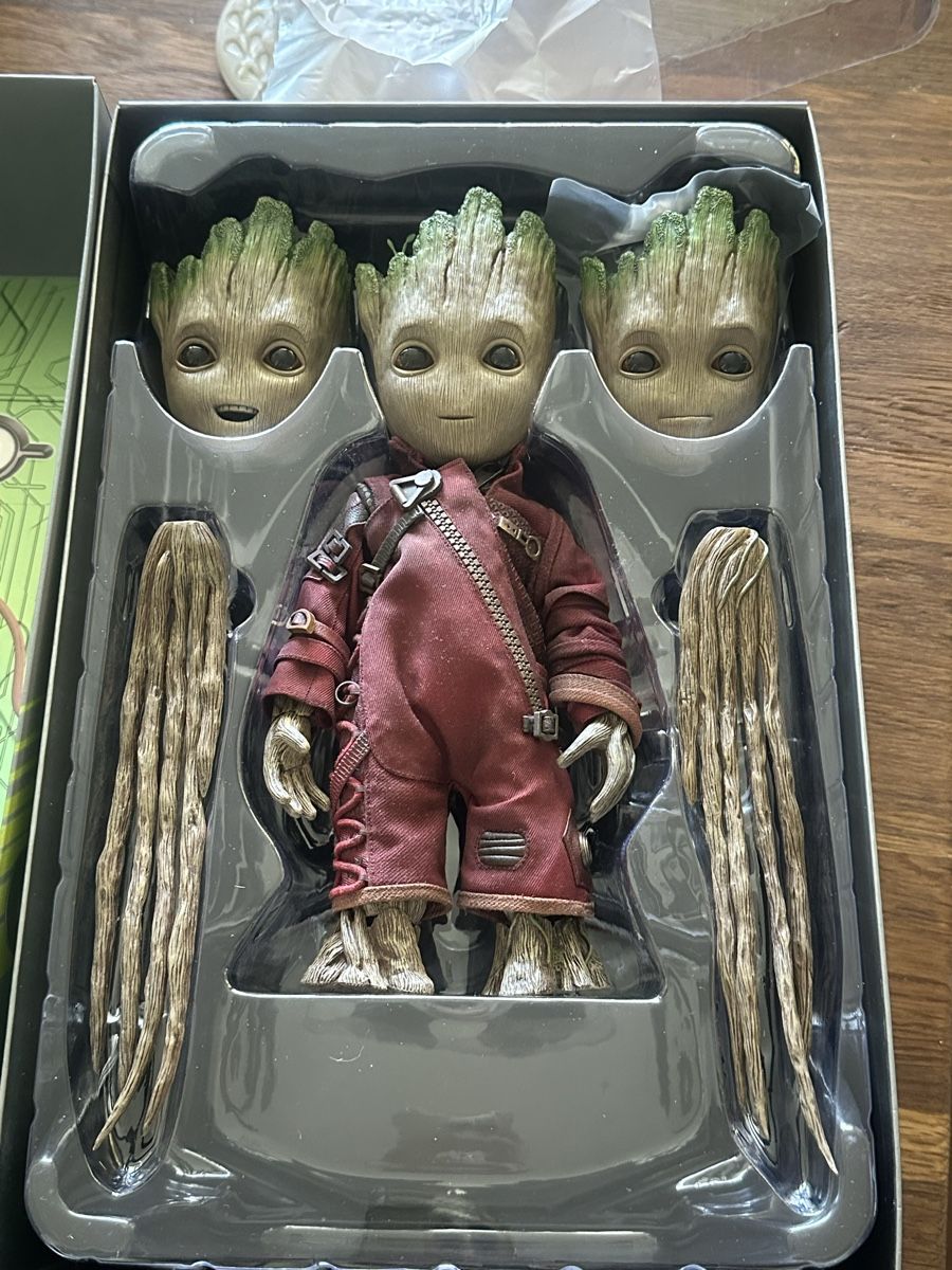 Hot Toys Statuette: Hot Toys Baby groot  – Usato da Zürich venduto da ConnyLee 1