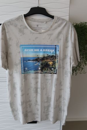 T-Shirt Grösse 2XL, 100% Baumwolle - NEU --- Porto nur CHF 4