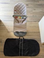 Babybjörn Wippe mit Original Spielzeug und Tragtasche