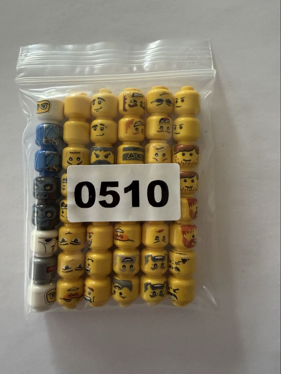 Lego Giocattoli: Lego Minifiguren Köpfe, Mix, 48 Stück  – Usato da Rheinfelden venduto da zim_2hqc 1
