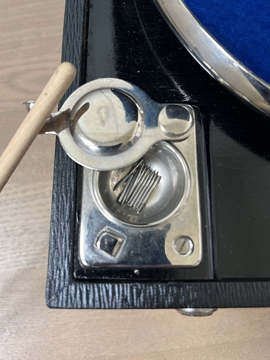Plattenspieler: Koffer-Grammophon – Gebraucht aus Wädenswil von Cipota 3