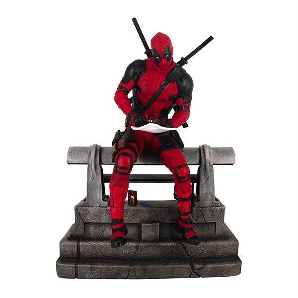 Marvel Figuren: Marvel Movie Premier Collection: Deadpool - Statue - 25 cm – Neu und originalverpackt aus Zofingen von ActionSpielzeug