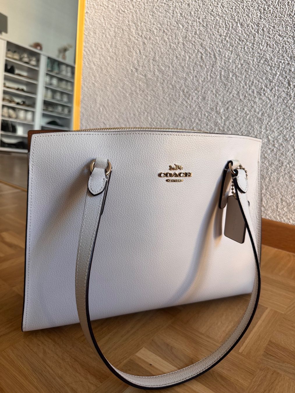 Coach Borse da donna: Tasche von Coach mit Umhängemöglichkeit – Usato da St. Gallen venduto da annika00