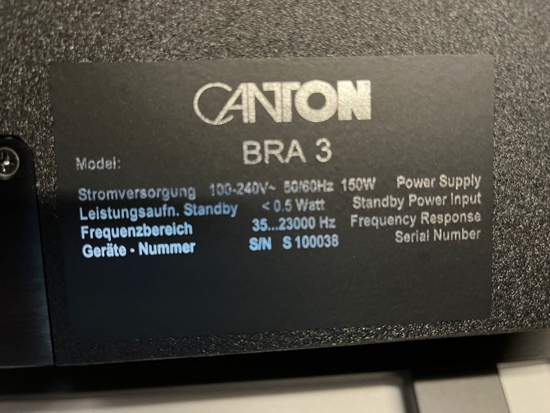 Panasonic Televisori: Panasonic OLED TV inkl. Möbel und Canton Lautsprecher – Usato da Lachen SZ venduto da fma8852 7
