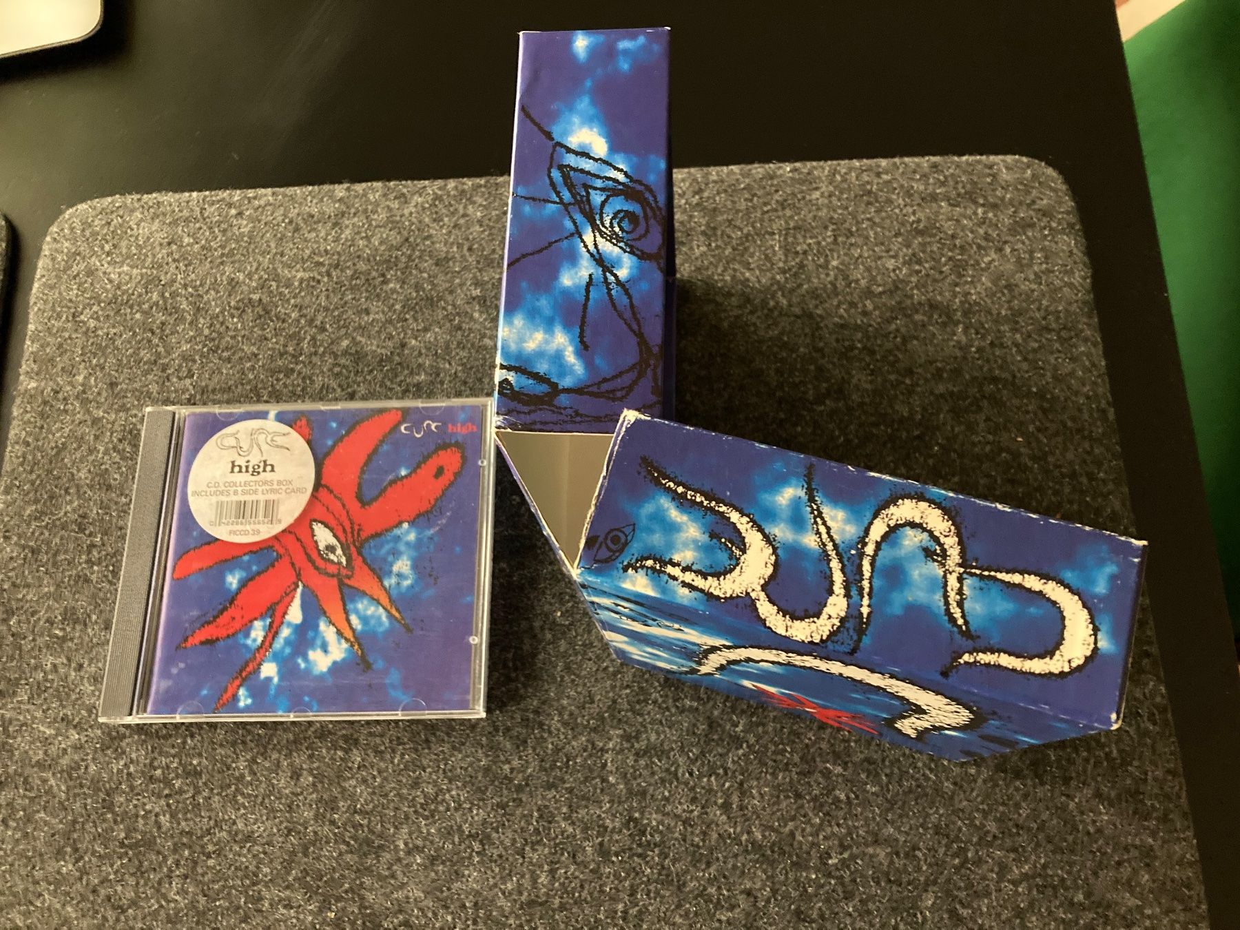 CD: The Cure - High (Box Set) – Usato da Fribourg venduto da Karushi 4