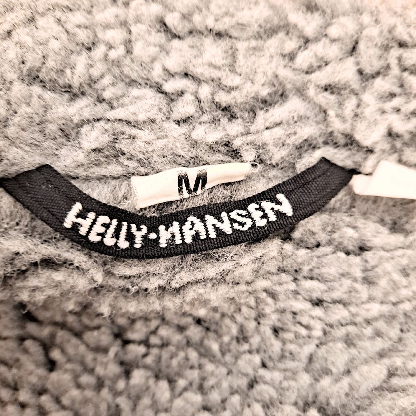 Helly Hansen Jacken: Helly Hansen Winterjacke mit Kapuze Gr. M – Gebraucht aus Liestal von Mas-Y-Mas 4