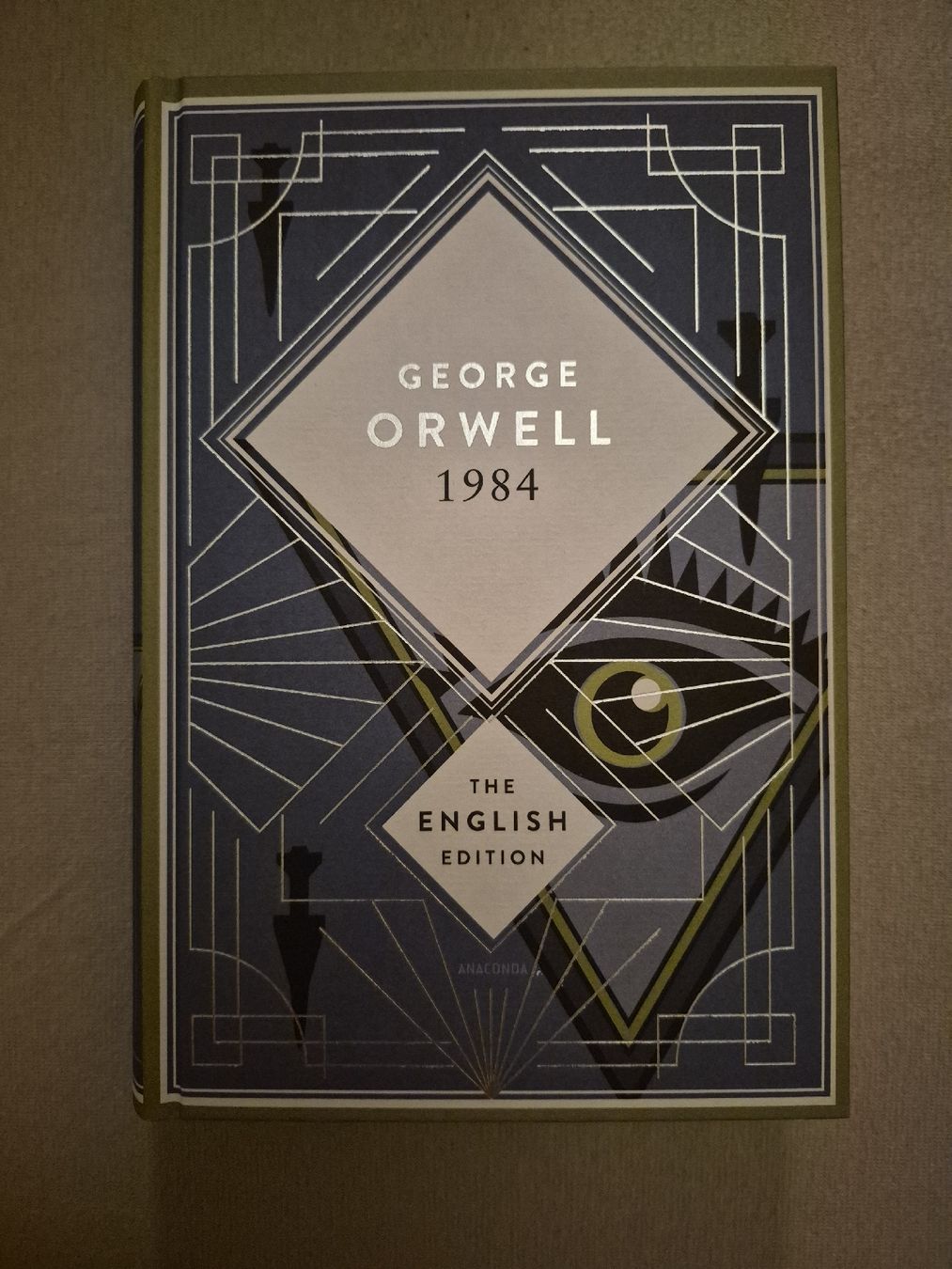 Libri: George Orwell - 1984, édition anglaise – Nuovo (secondo la descrizione) da Villars-sur-Glâne venduto da dia_2q2l