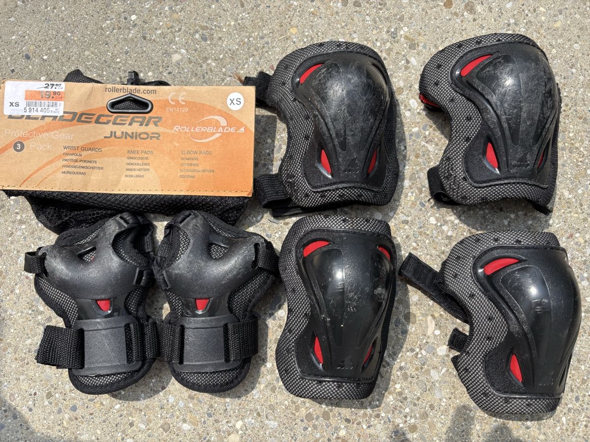 Protezioni & Imbottiture: Schutzausrüstung Inline Skates XS – Usato da Rain venduto da Denbie