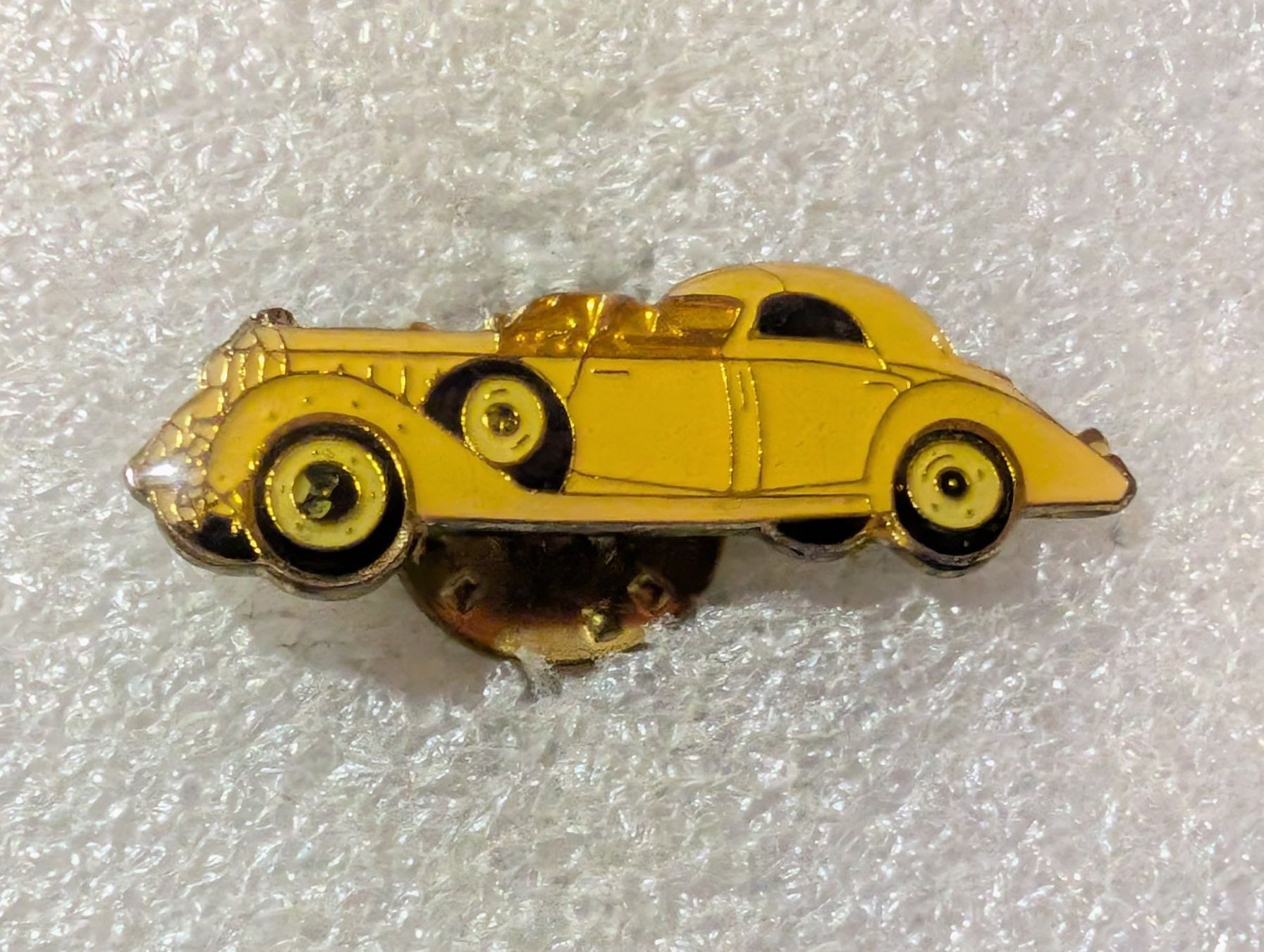 Plaketten & Abzeichen: Ansteckpin 85: Auto Oldtimer – Gebraucht aus Oppligen von Pin-Fall-Shop