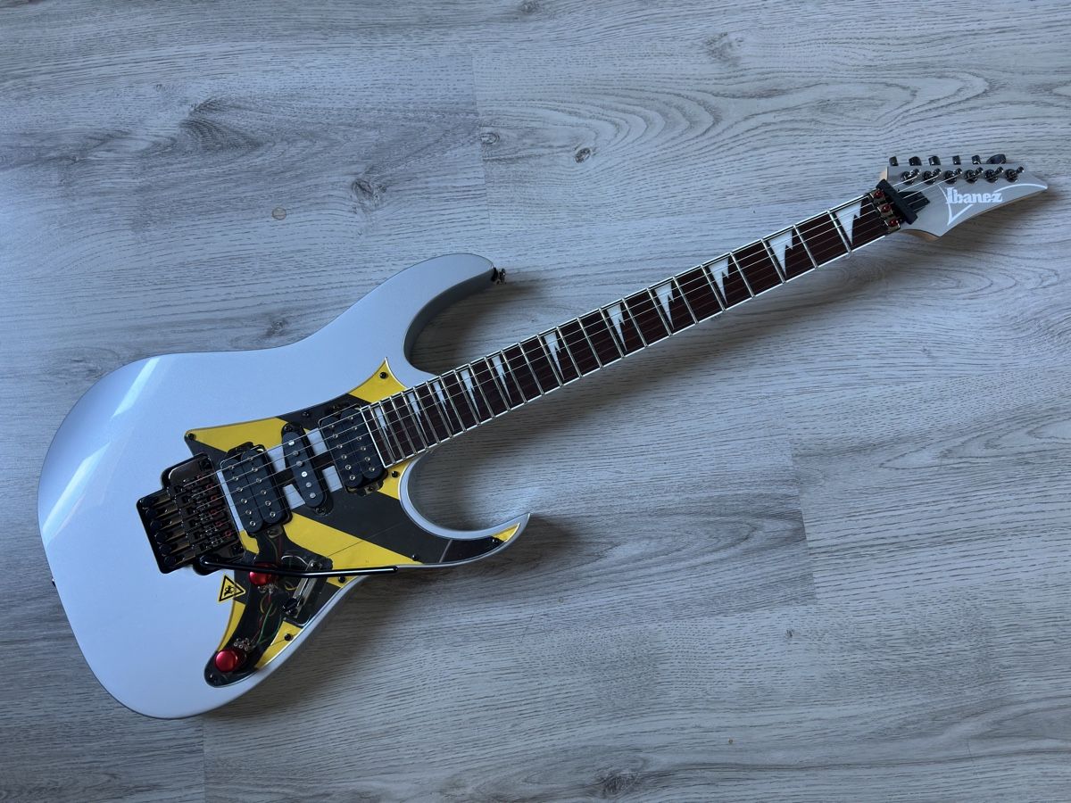 Ibanez Strumenti musicali: Ibanez Rg450DX – Usato da Recherswil venduto da Geruempel
