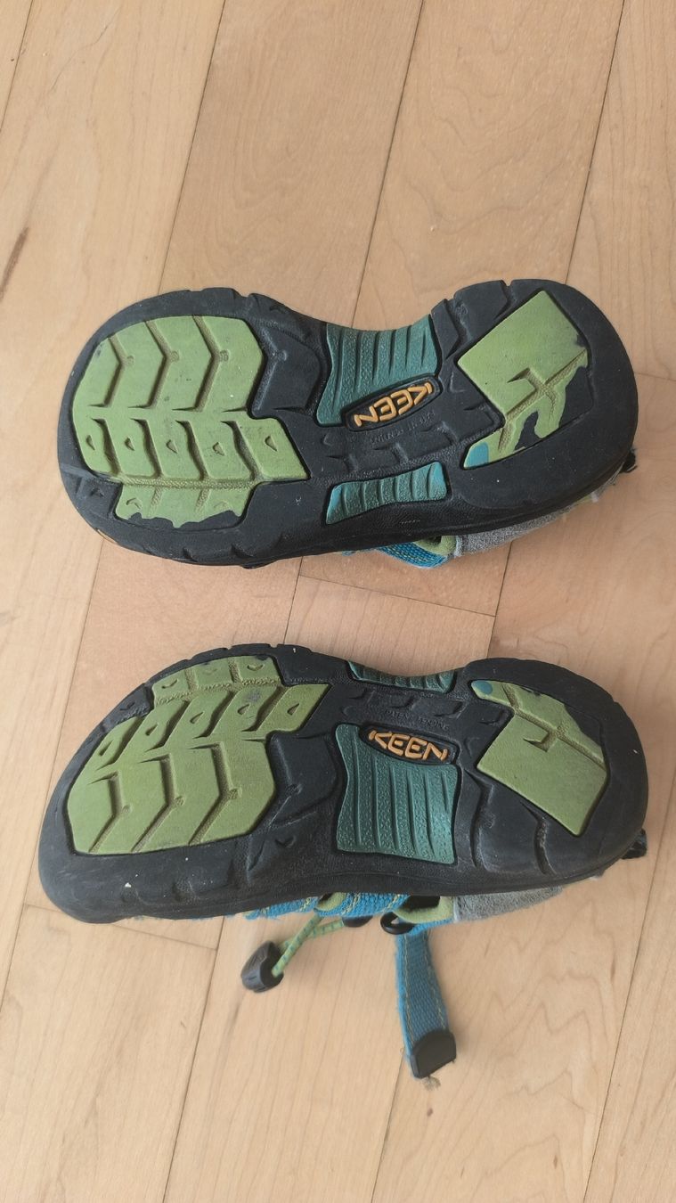 Keen Scarpe per ragazzi: Sandalen 28 – Usato da St Gallen venduto da atc_6bwp 1