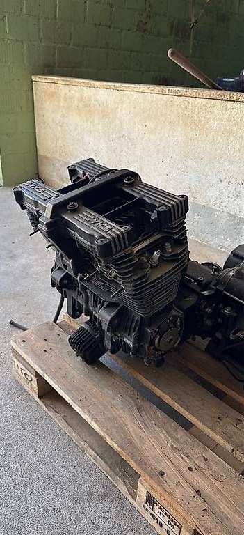 Moteurs: Yamaha XJ750 Seca Motor – D'occasion à Zell LU par .VR46.