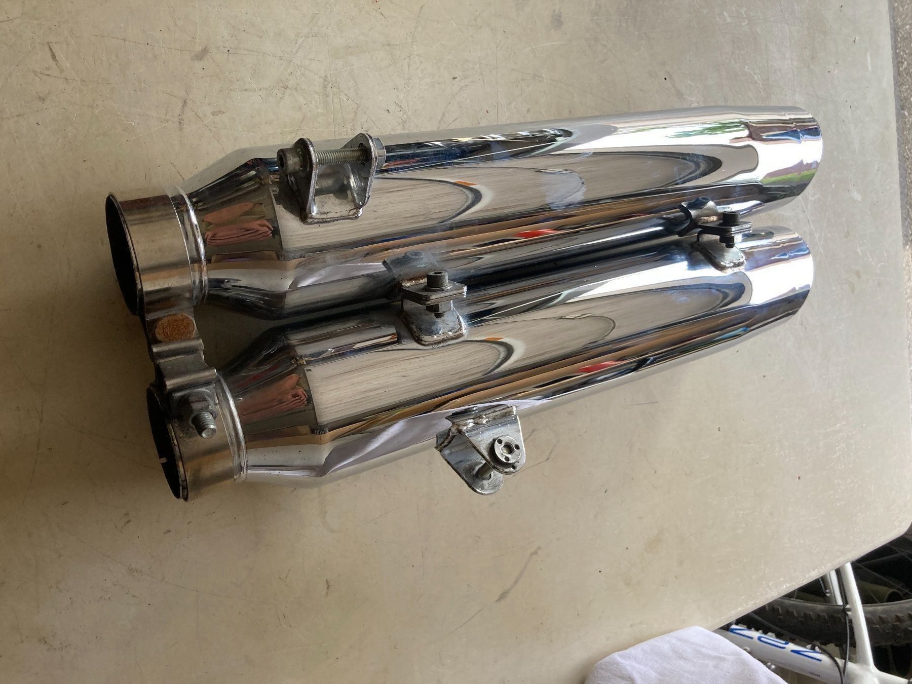 Harley-Davidson Tutti i ricambio per moto: Harley Davidson Auspufftöpfe V Rod – Usato da Schötz venduto da Harley35 5