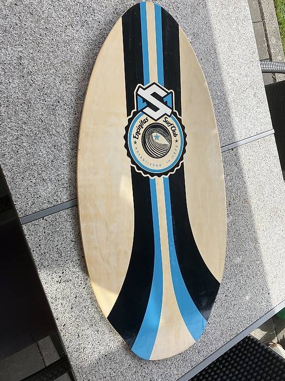 Surfboards & Schwimmbrette: Skimboard – Gebraucht aus Bönigen von SalesladySO