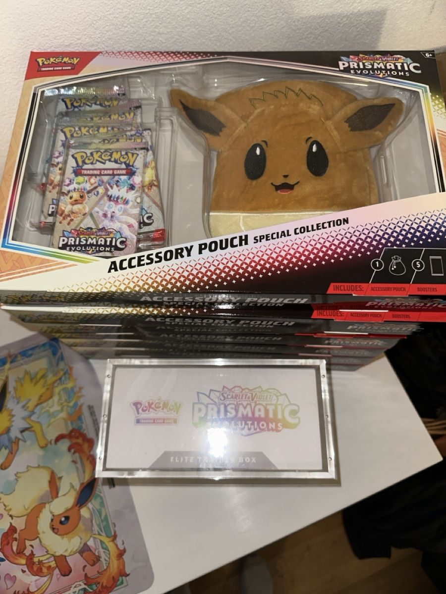 Pokémon Carte collezionabili: Prismatic Evolution ETB und 7x Pouch Collection – Nuovo e nell'imballaggio originale da Gossau SG venduto da ste_6987 1