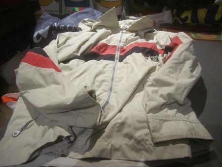 Jacke Grösse 158, beige, rot/schwarzer Streifen