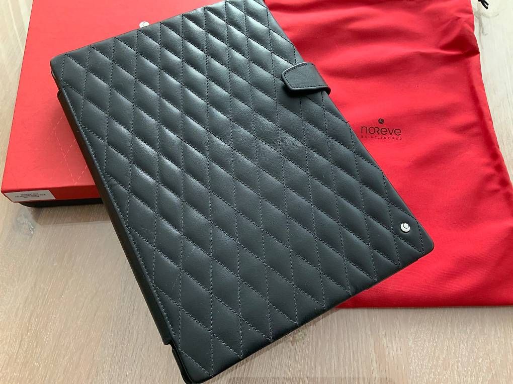 Microsoft Covers & Borse: ÉTUI NOREVE pour surface pro Microsoft – Nuovo e nell'imballaggio originale da Petit-Lancy venduto da gnc_l2xq