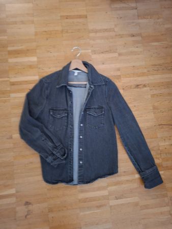 Schönes Jeanshemd in Anthrazit – xs
