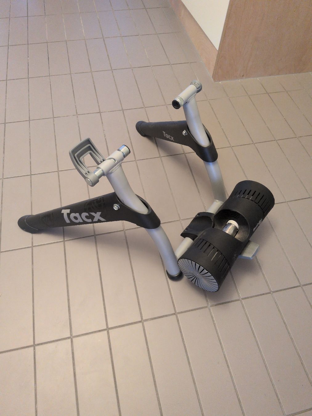 Tacx Hometrainer: Tacx T2784 (Defekt) – Difettoso da Zürich venduto da MisterBB