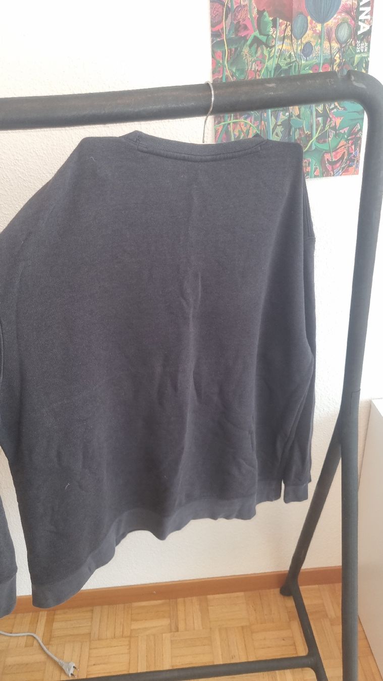 Nike Maglioni & Felpe: Vintage Nike Sweatshirt XXL Black – Usato da Luzern venduto da tar_nw6s 2
