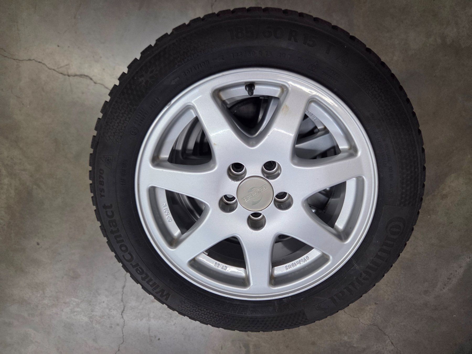 Continental Pneus & Kompletträder: Winterräder Continental 185/60 R15 – Gebraucht aus Frasnacht von garhalt