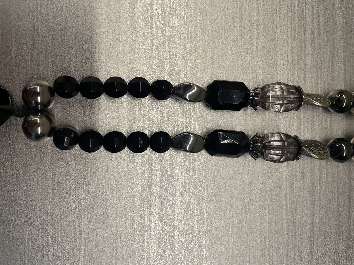 Catenine: Lange Boho Statement Kette Schwarz Silber Blatt Anhänger – Usato da Heitenried venduto da Steffundsasch 3