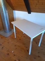 Schreibtisch