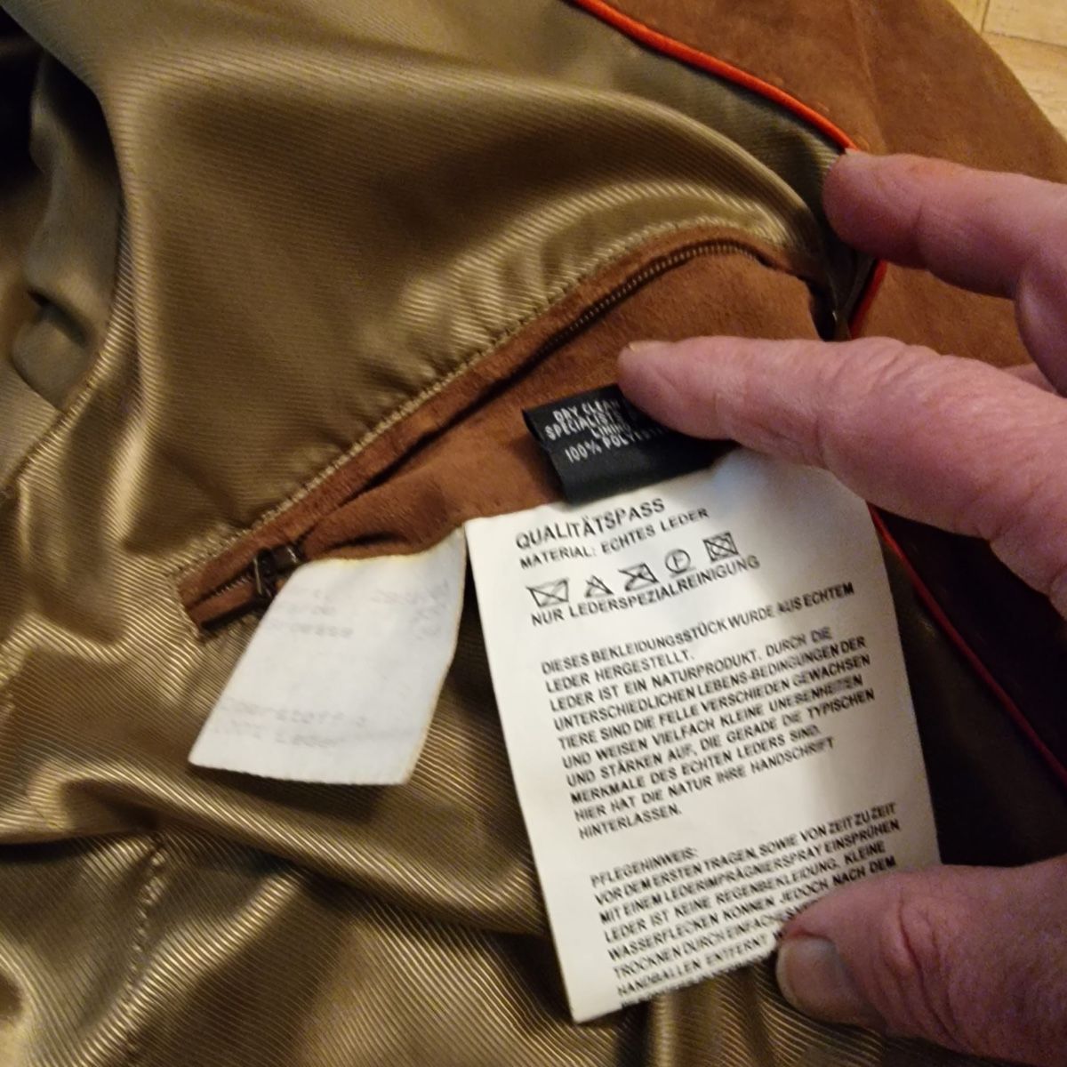 Giacche: TOSSARI Wildleder Sakko Jacke Gr. 54 – Usato da St. Gallen venduto da mania03 3