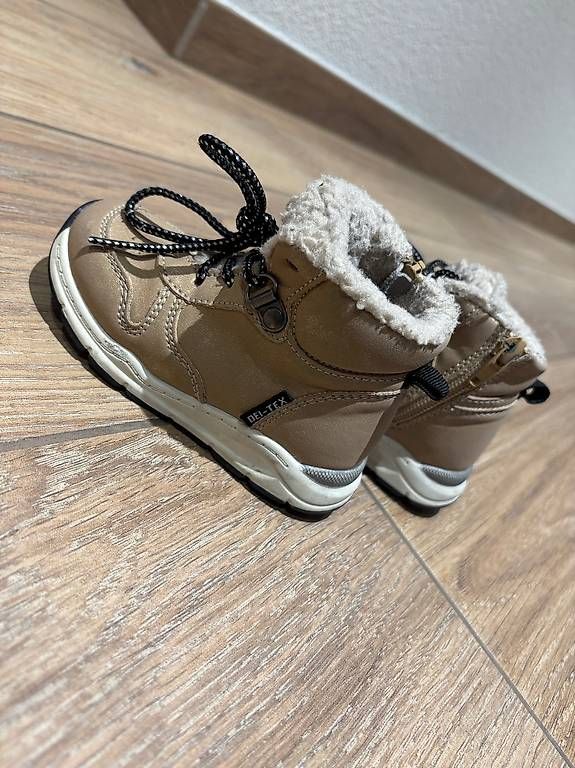 Schuhe für Mädchen: Mädchen Schuhe - Cupcake – Gebraucht aus Hunzenschwil von del_hzv7 1