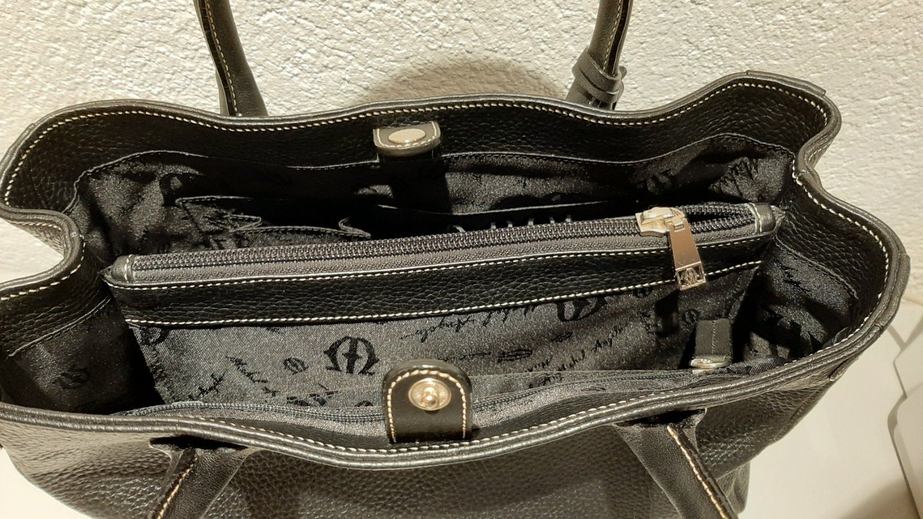 Sacs femmes: Handtasche aus Kunst-Leder – D'occasion à Volketswil par ronbons 4