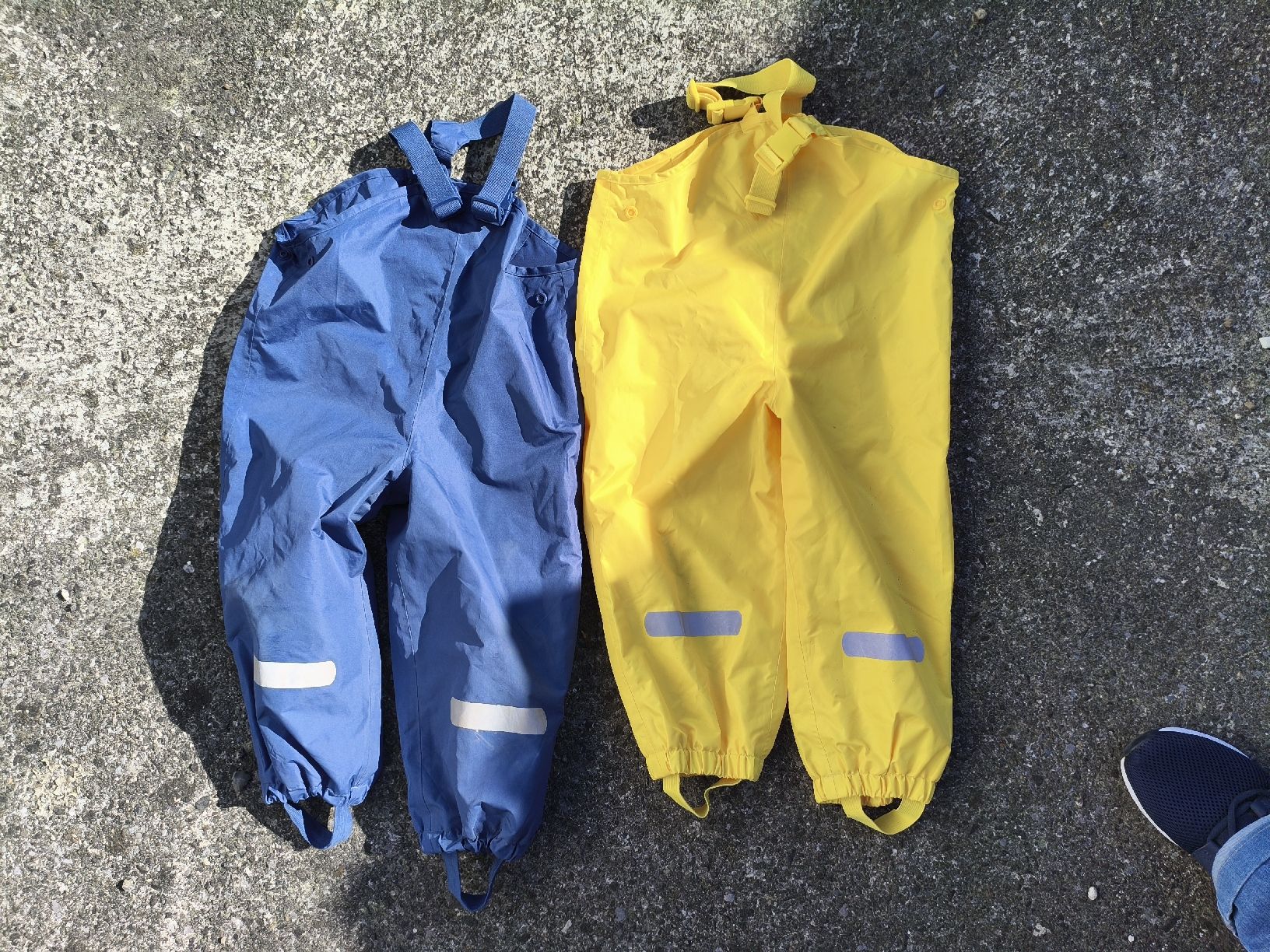 Pantaloni: Regenhosen 98 (2 Stück) – Usato da Adligenswil venduto da jojohanna