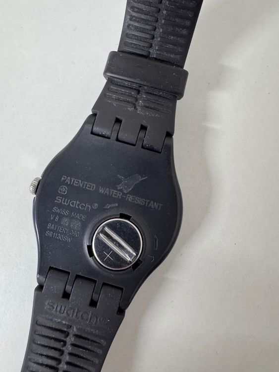 Swatch Orologi: Schwarze Swatch – Usato da Zürich venduto da van_5xbk 3