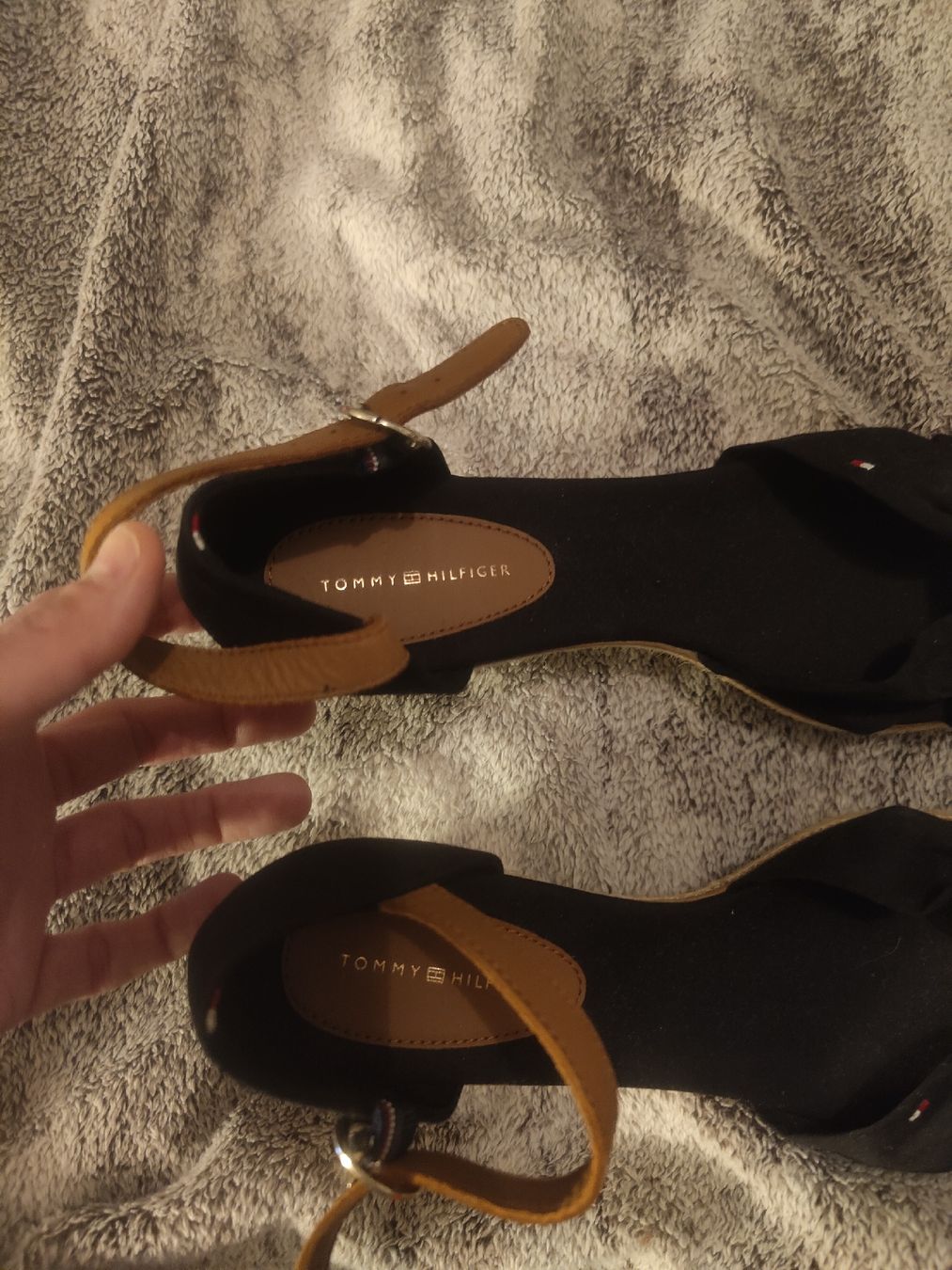 Tommy Hilfiger Damenschuhe: sandales Tommy Hilfiger  – Neu (gemäss Beschreibung) aus Fribourg von cbu_q7ck 3