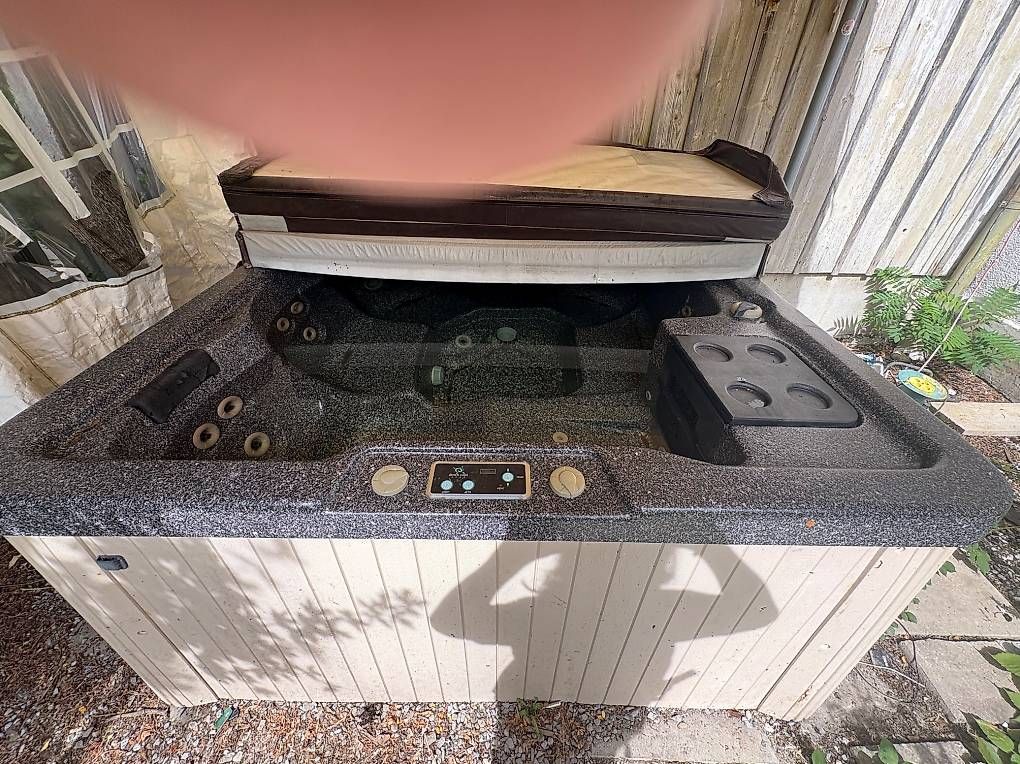 Bains à remous: Whirlpool down east spa – D'occasion à St. Gallen par raf_78kf 1