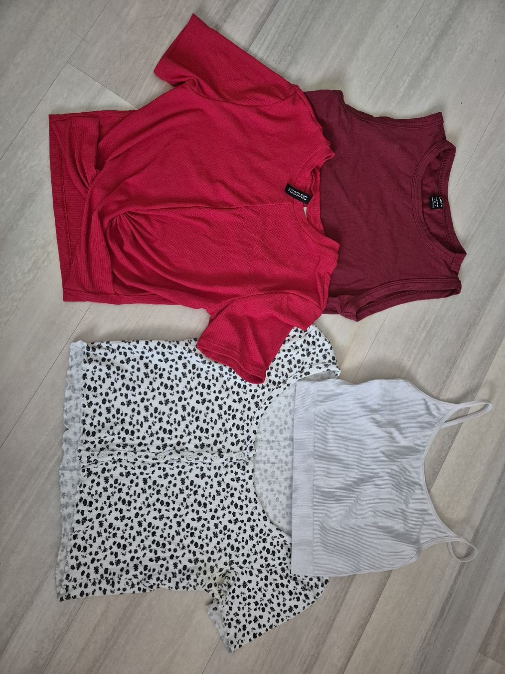Ensembles coordonnés: Trägertop-/T-Shirt-Set – D'occasion à Stansstad par Kyra014