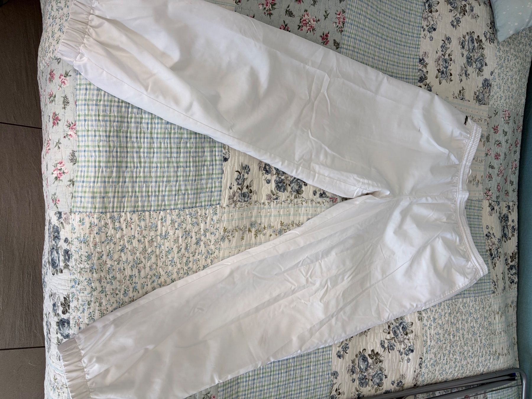 Lacoste Completi, tute sportive e funzionali: Original Lacoste trainer Jack und Hose – Usato da Rüschlikon venduto da pat_6hmj 4
